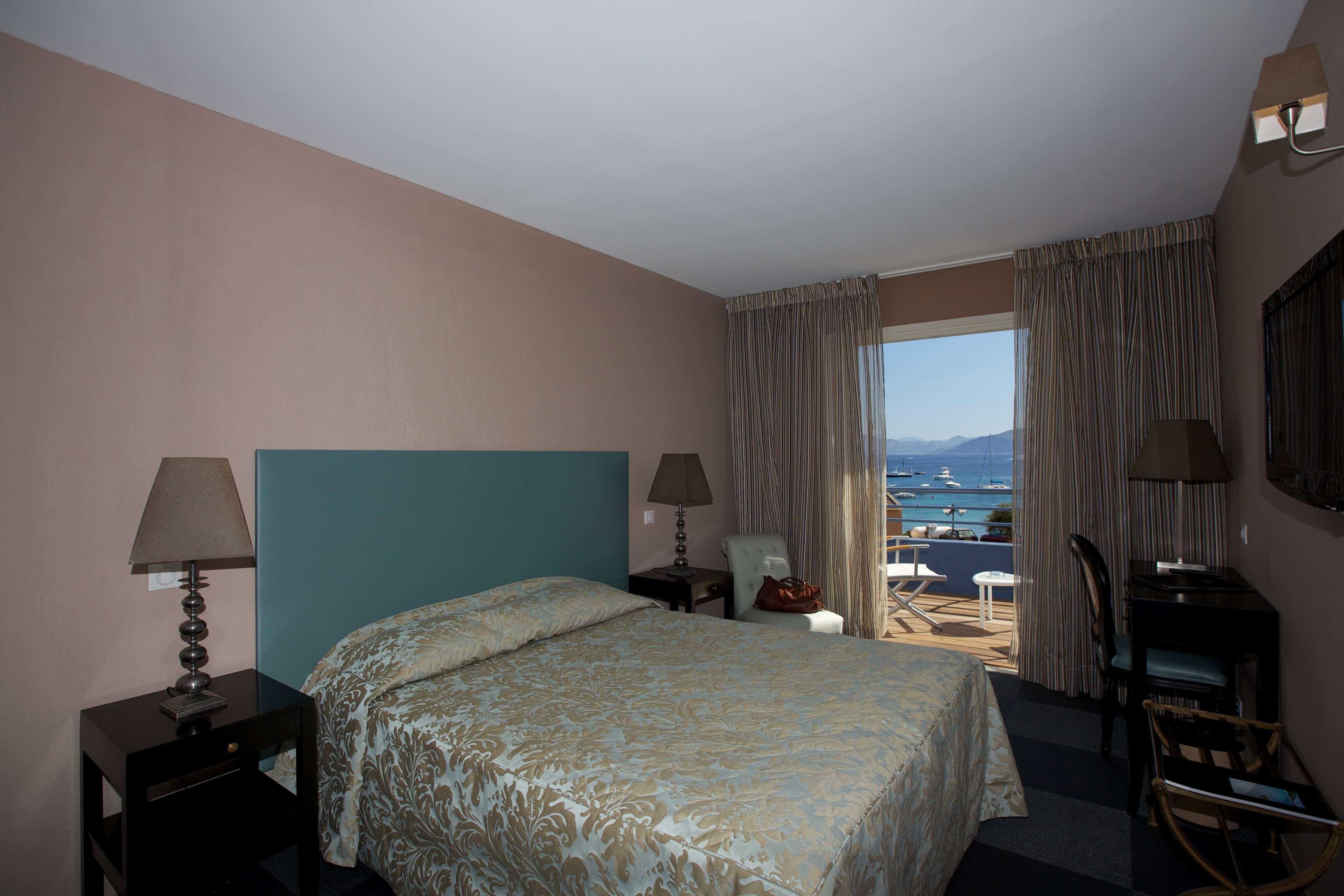 Western Premier Santa Maria Hotel 4*
